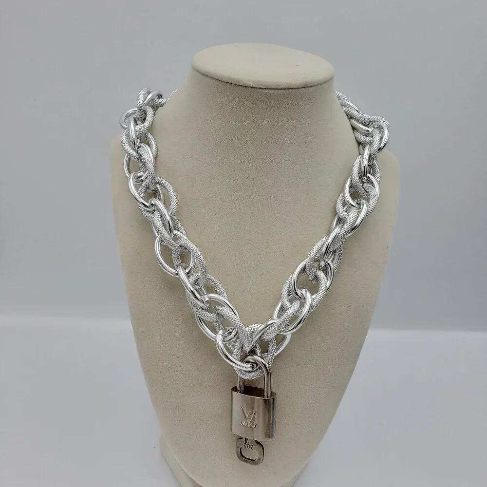 Authentic Louis Vuitton Padlock w/Unbranded Stainless Steel Plated Silver Chain - Picture 6 of 6